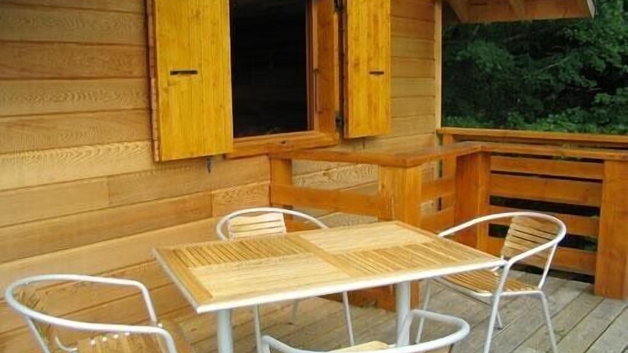 Photo of Outdoor in Ecole