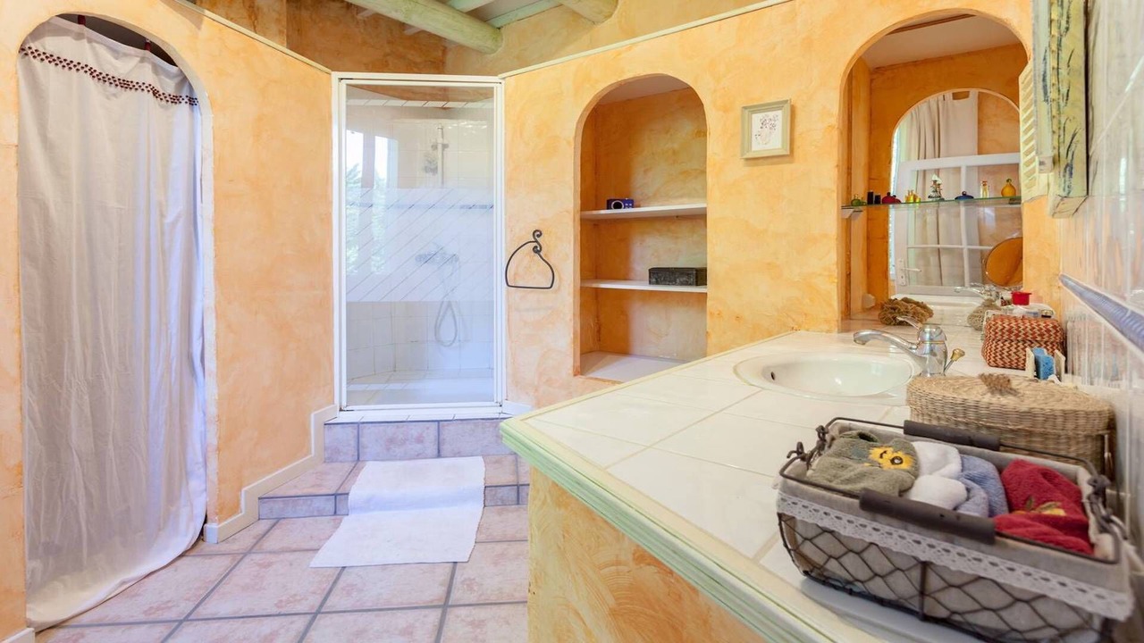 Photo of Bathroom in Mornas