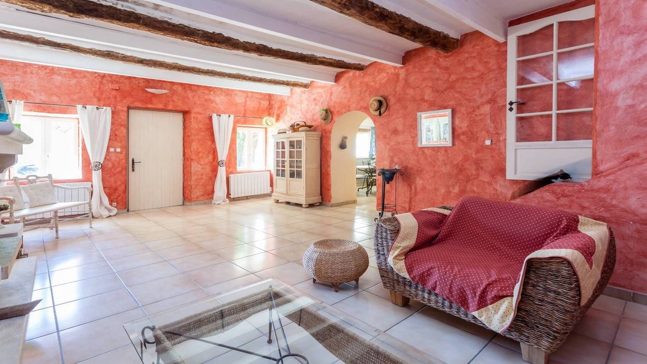 Photo of Livingroom in Mornas
