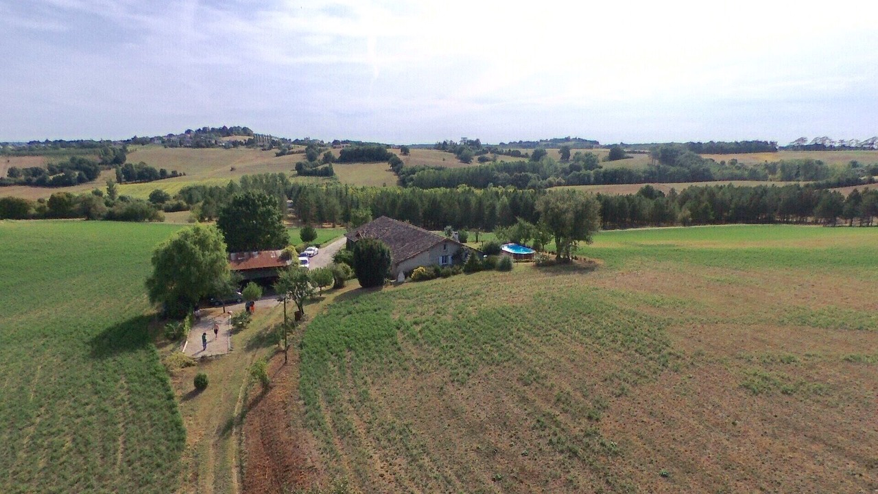 Photo of Outdoor in Tombeboeuf