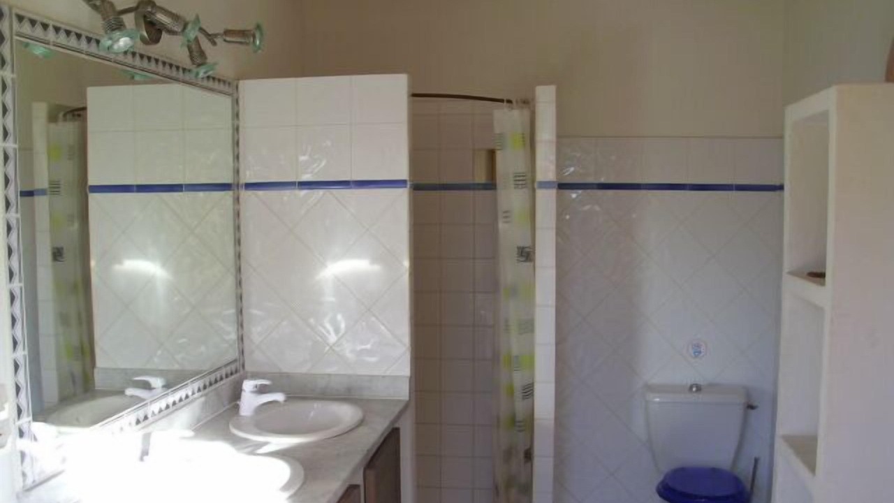Photo of Bathroom in Orthoux-Serignac-Quilhan