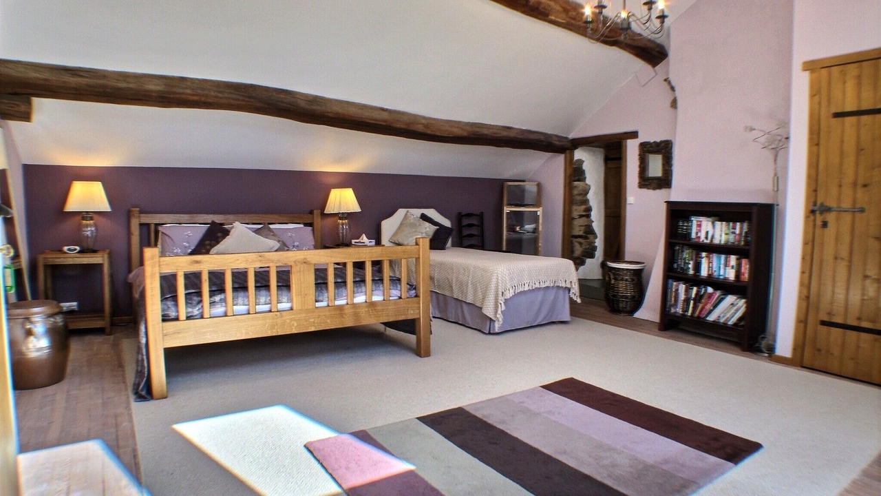 Photo of Bedroom in Glux-en-Glenne
