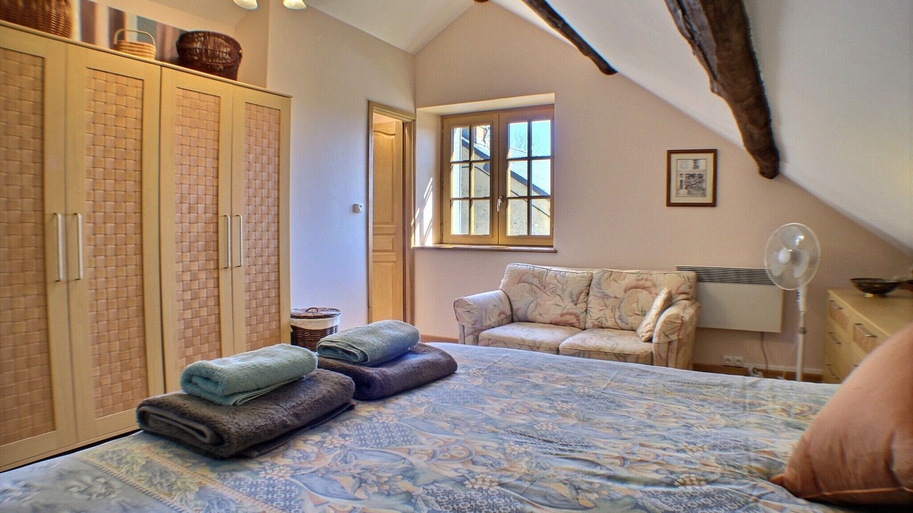 Photo of Bedroom in Glux-en-Glenne