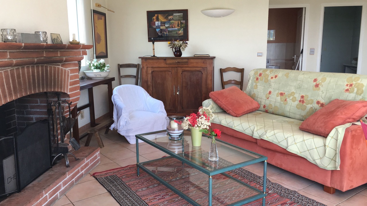 Photo of Livingroom in Monlaur-Bernet
