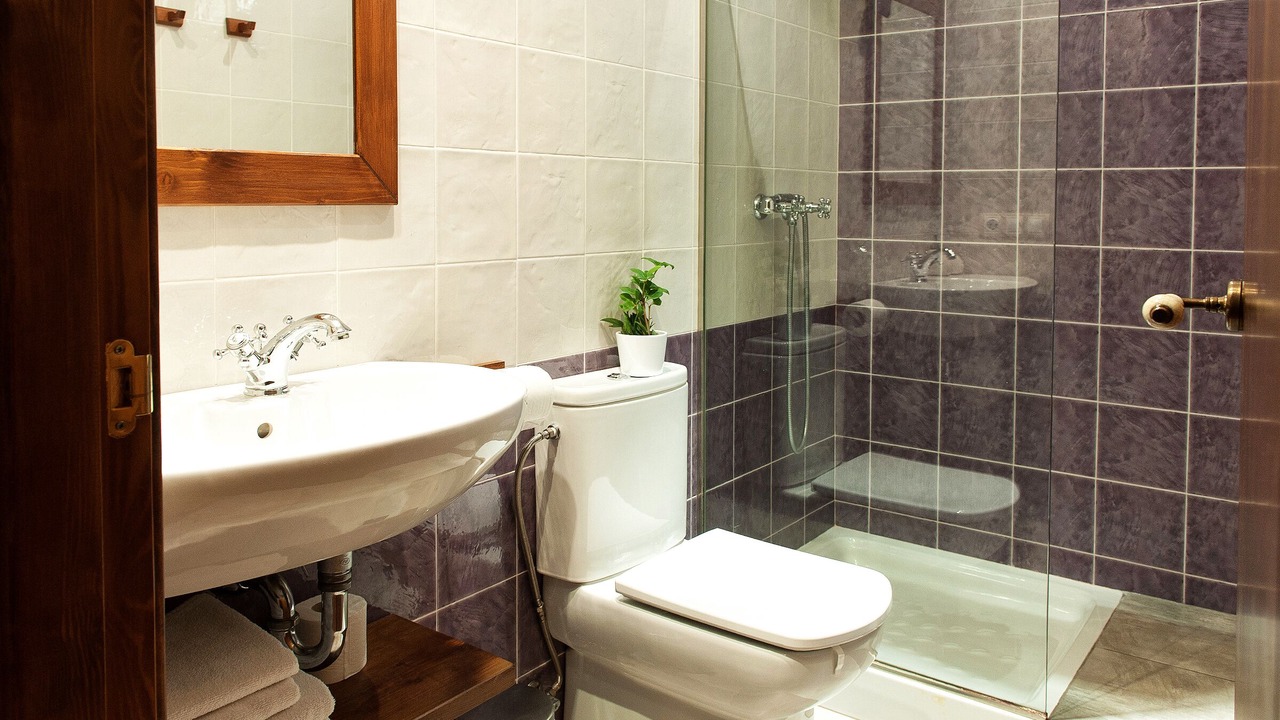 Photo of Bathroom in Garriguella