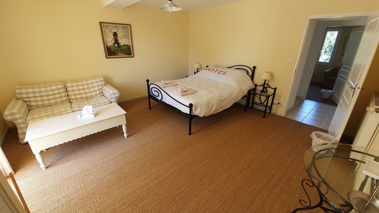 Photo of Others in Villefranche-de-Lonchat