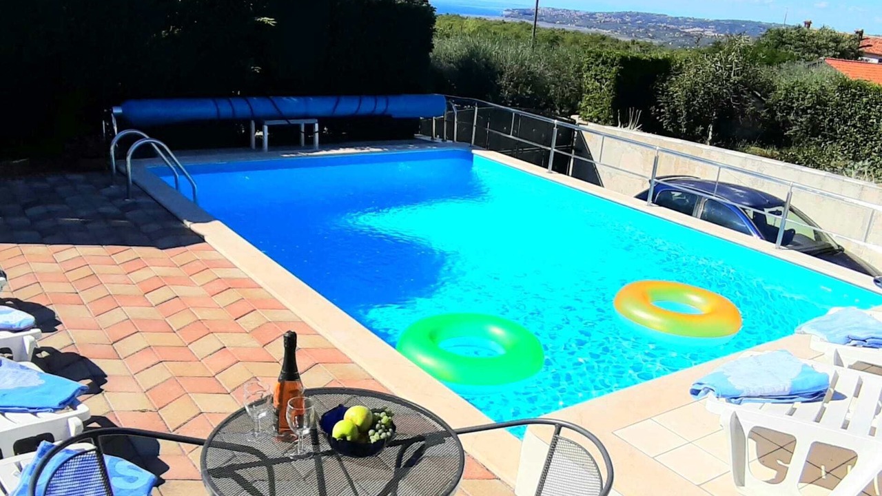 Photo of Outdoor in Kastel