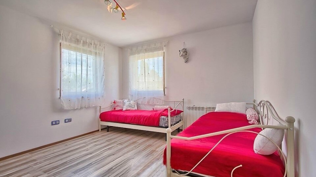 Photo of Bedroom in Sisan