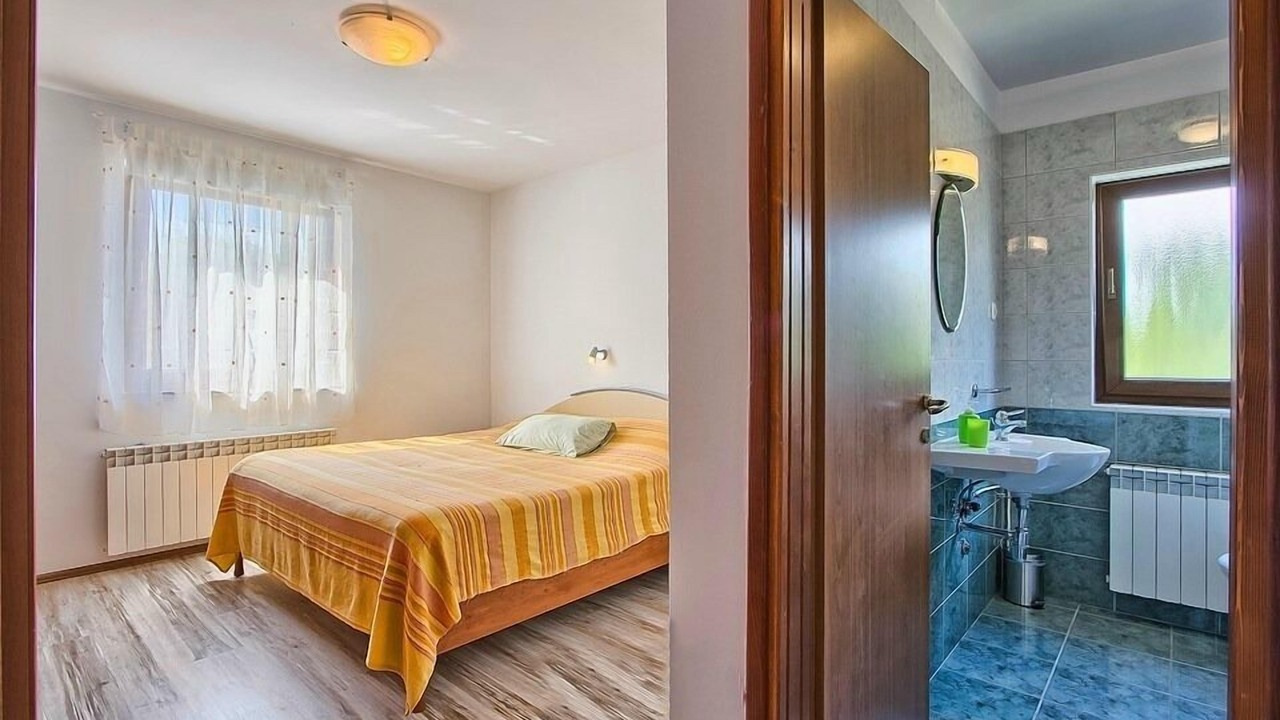 Photo of Bedroom in Sisan