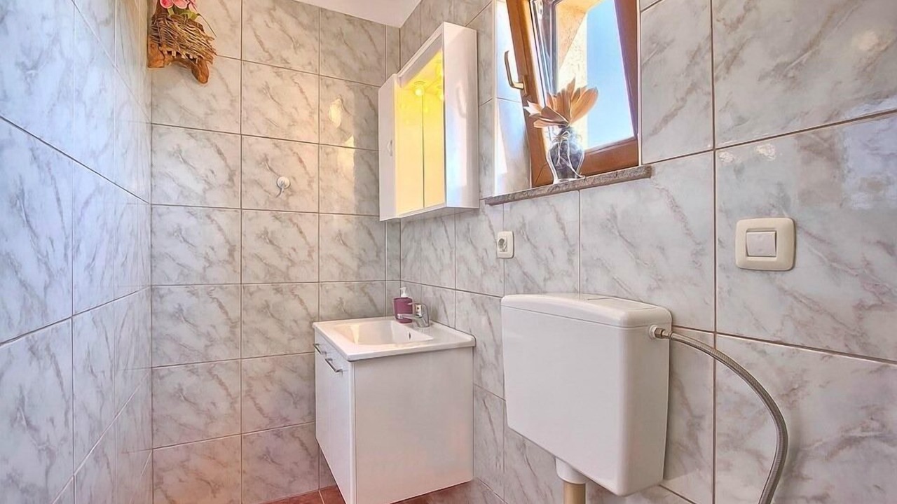 Photo of Bathroom in Sisan