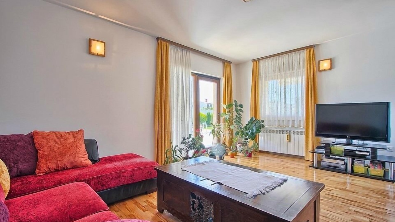 Photo of Livingroom in Sisan