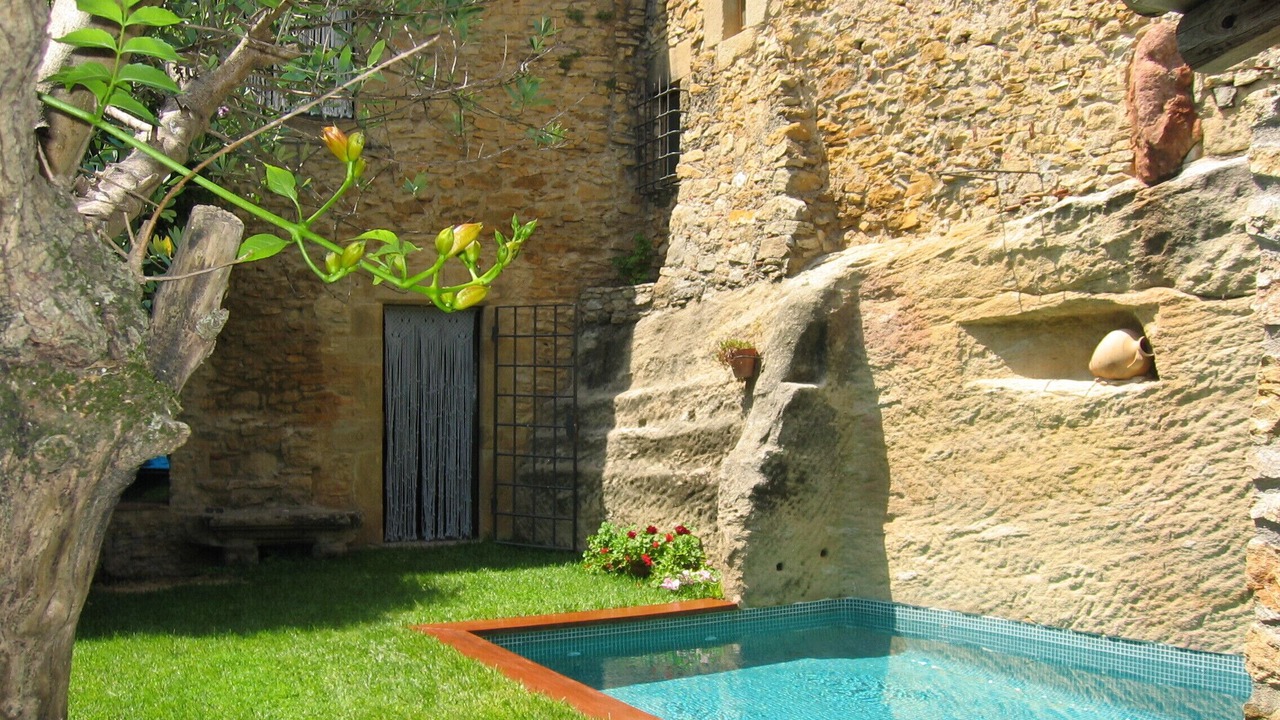 Photo of Outdoor in Peratallada