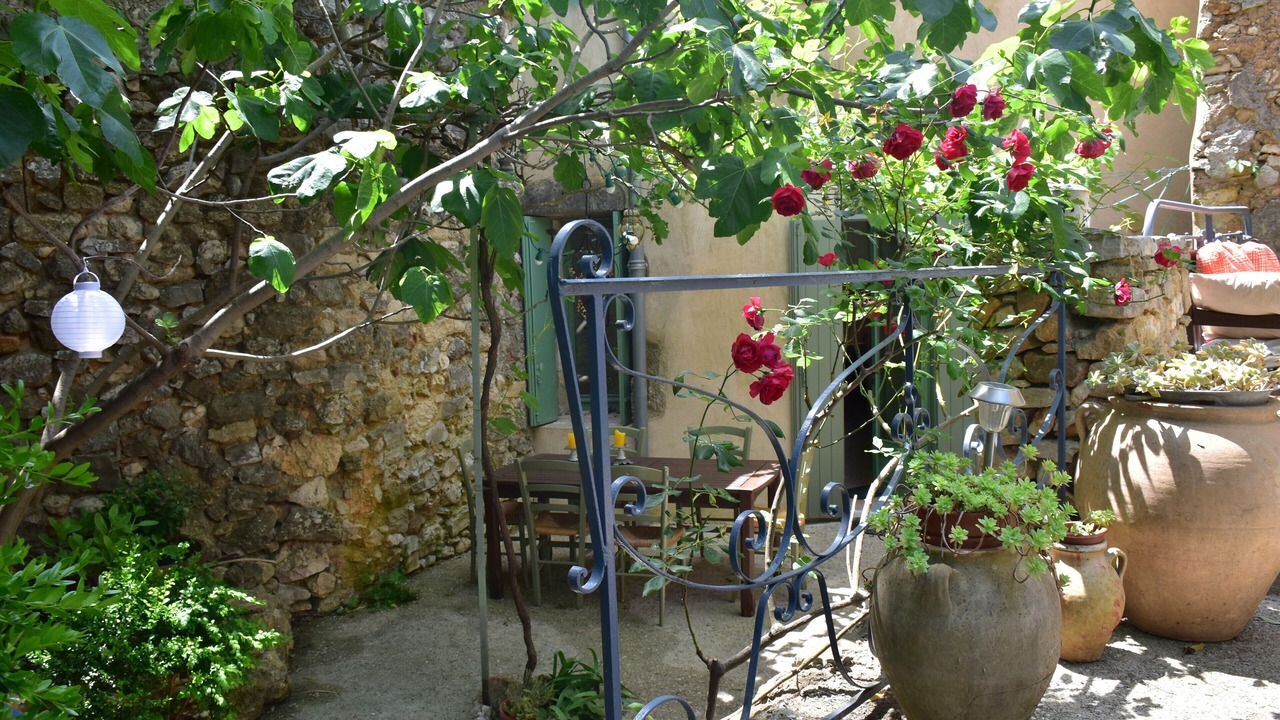 Photo of Patio Balcony in Puechabon