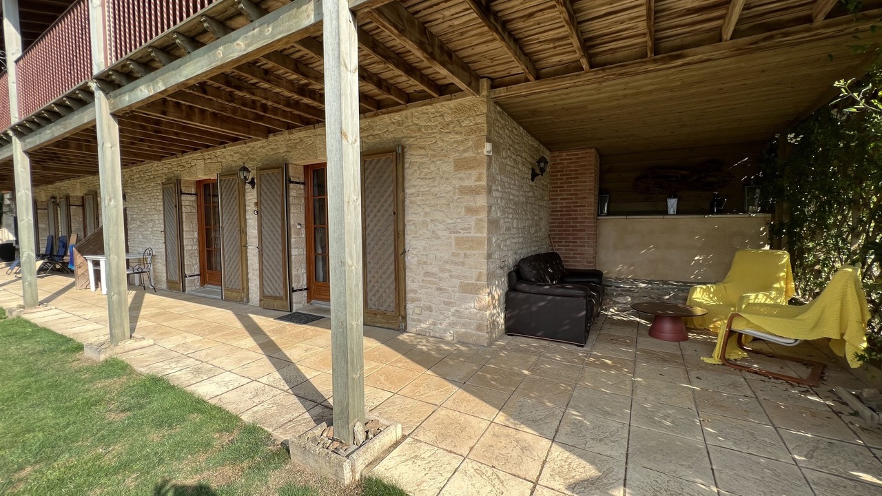 Photo of Patio Balcony in Mouilleron-Saint-Germain