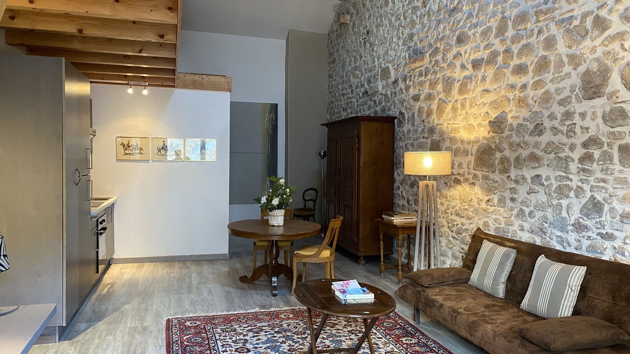 Photo of Livingroom in Cluny