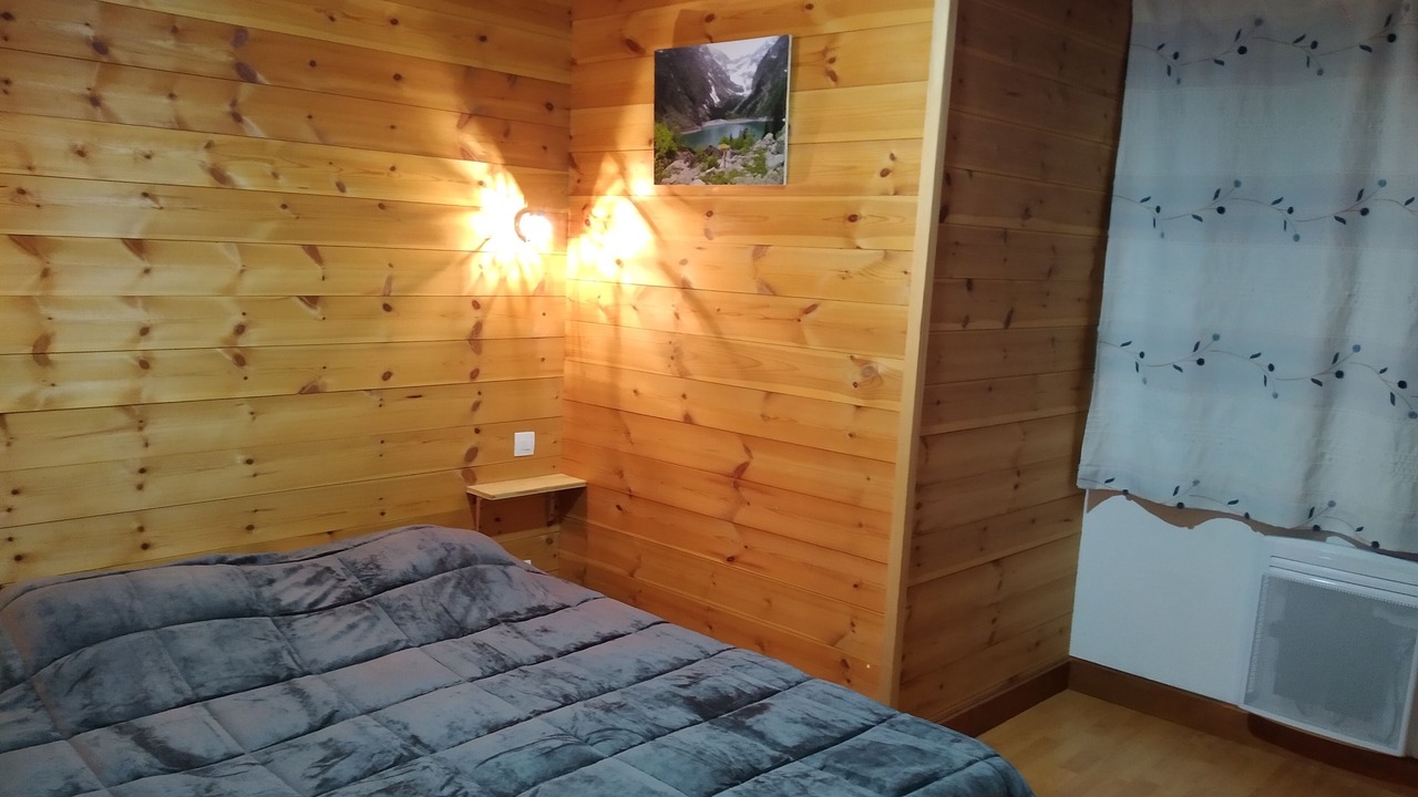 Photo of Bedroom in Venosc
