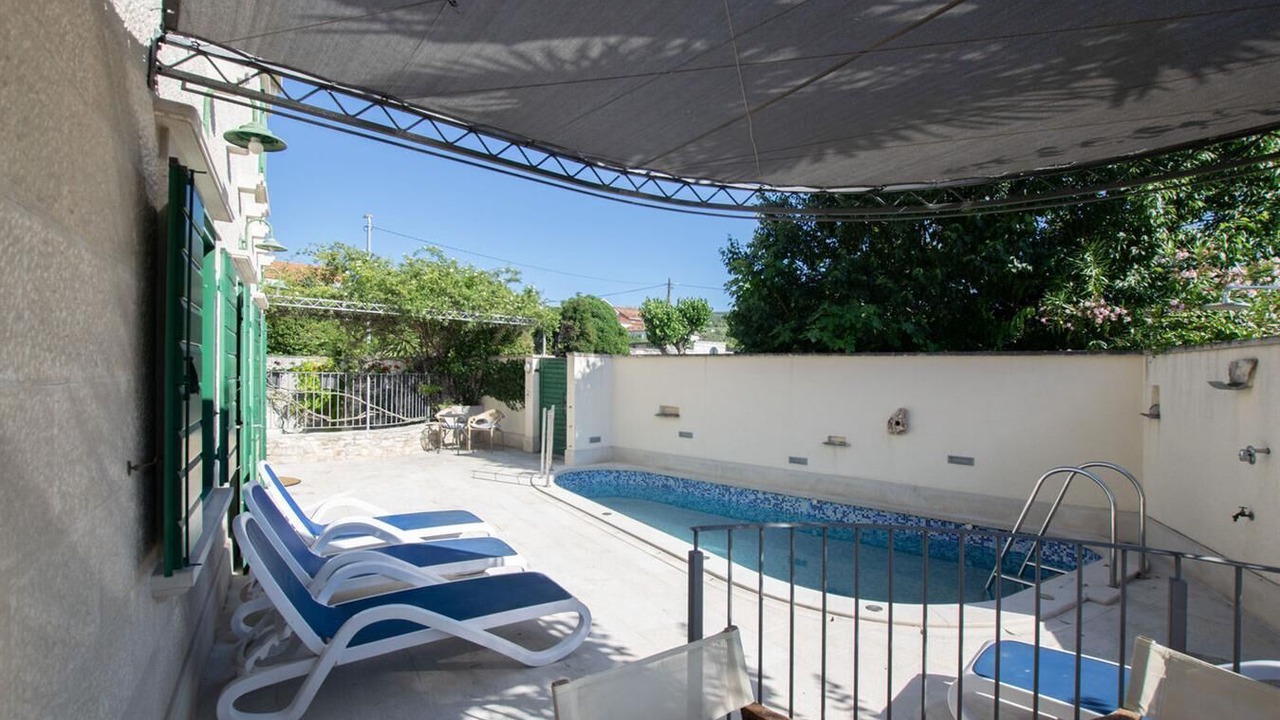 Photo of Outdoor in Mirce