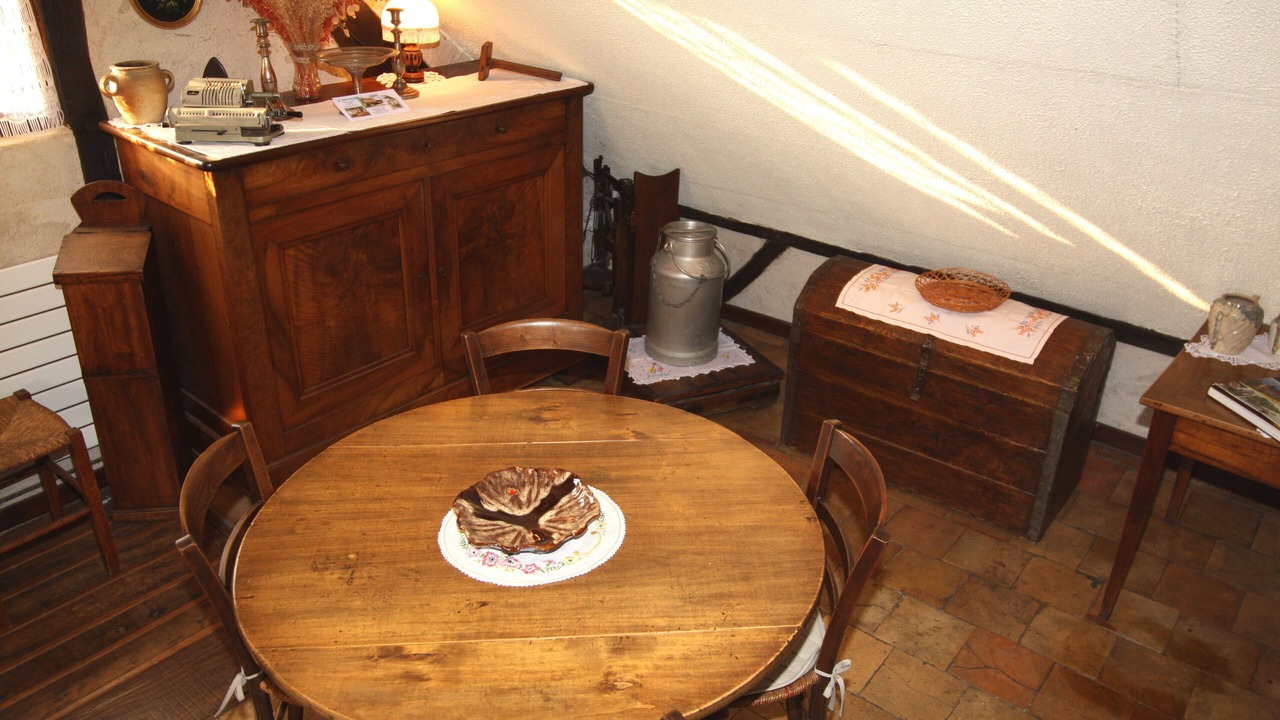 Photo of Others in Monthodon