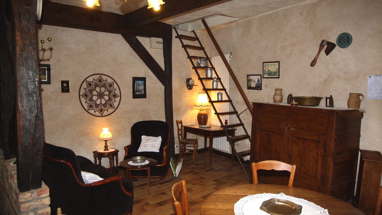 Photo of Others in Monthodon