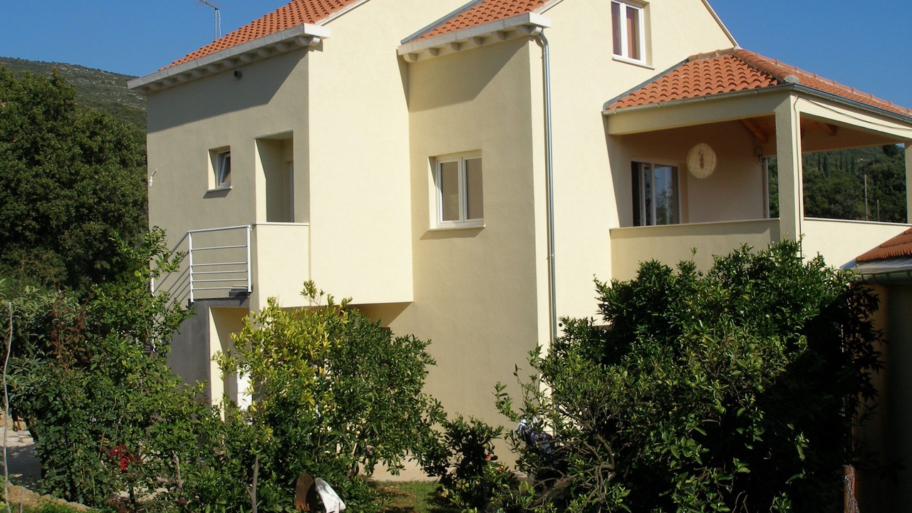 Photo of Others in Molunat