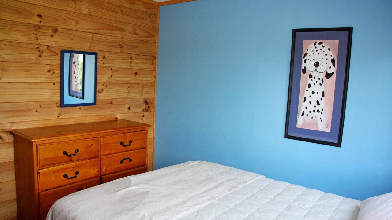 Photo of Bedroom in Surfdale