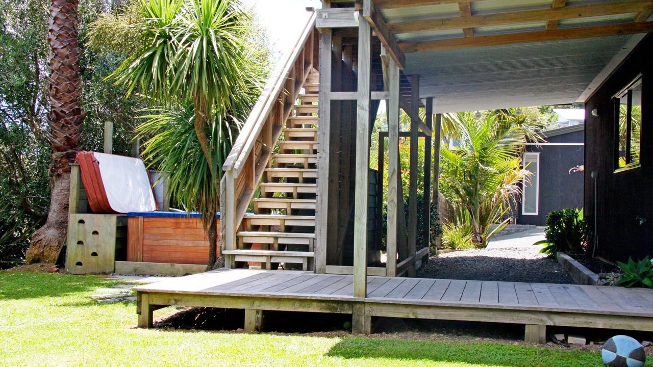 Photo of Others in Surfdale