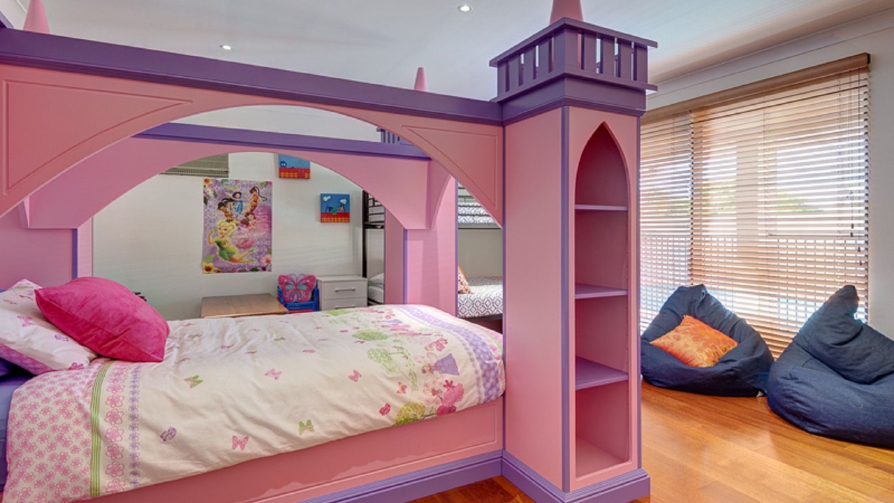 Photo of Others in Broadbeach Waters