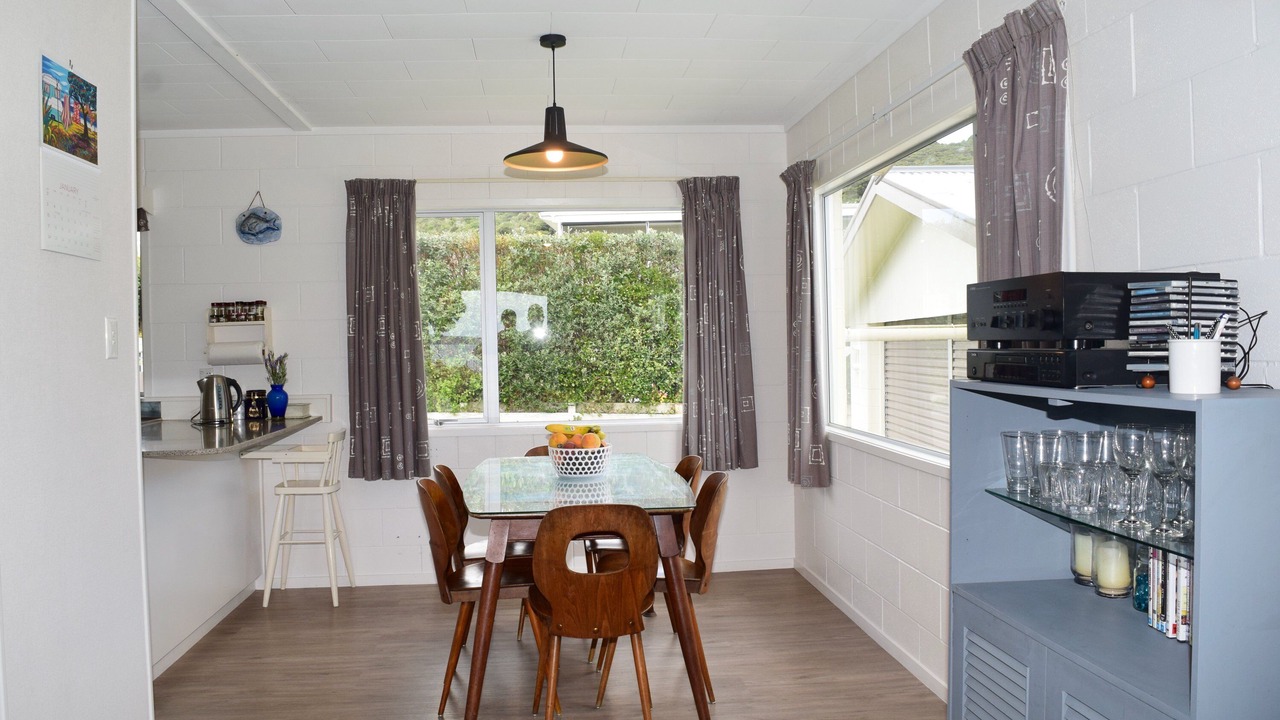 Photo of Others in Russell