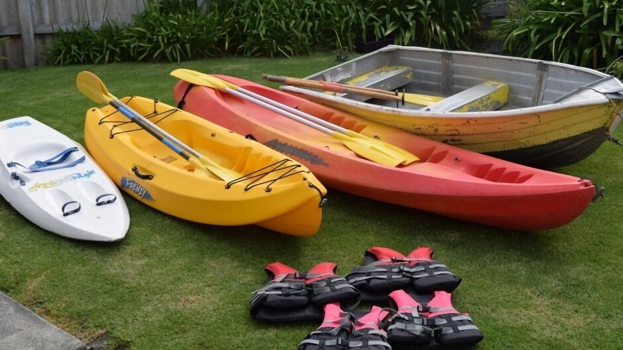 Photo of Others in Russell