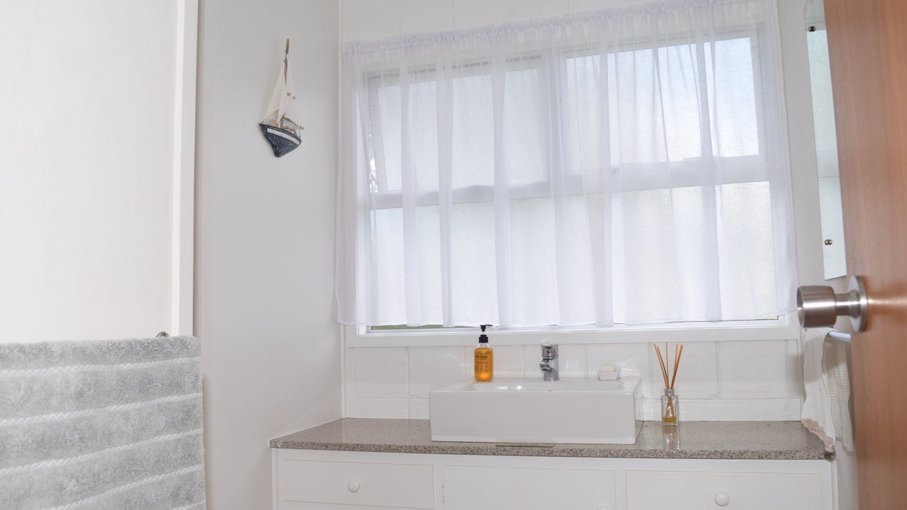 Photo of Others in Russell