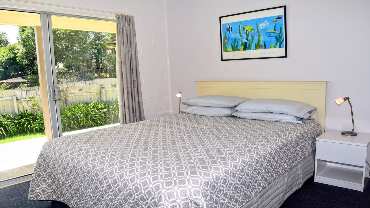 Photo of Others in Russell