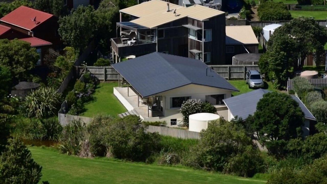 Photo of Others in Russell