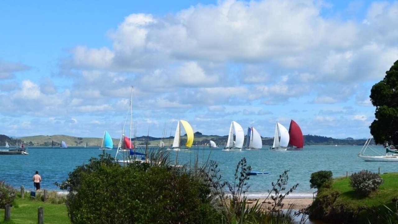 Photo of Others in Russell