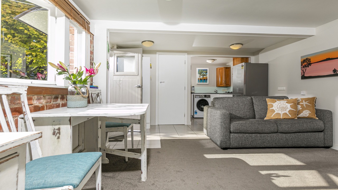 Photo of Others in Mairangi Bay