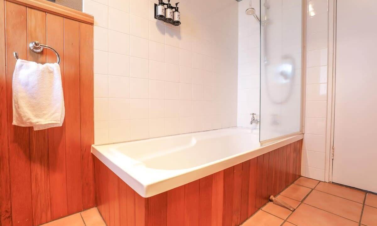 Photo of Bathroom in Lynmore