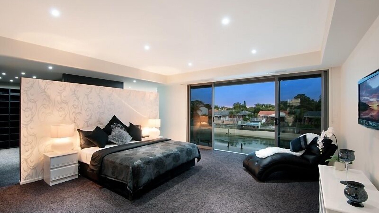 Photo of Bedroom in Broadbeach Waters