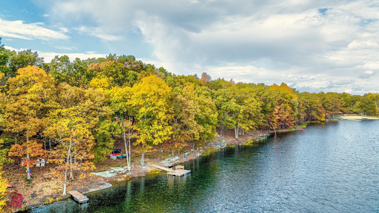 Photo of Others in Pocono Mountain Lake