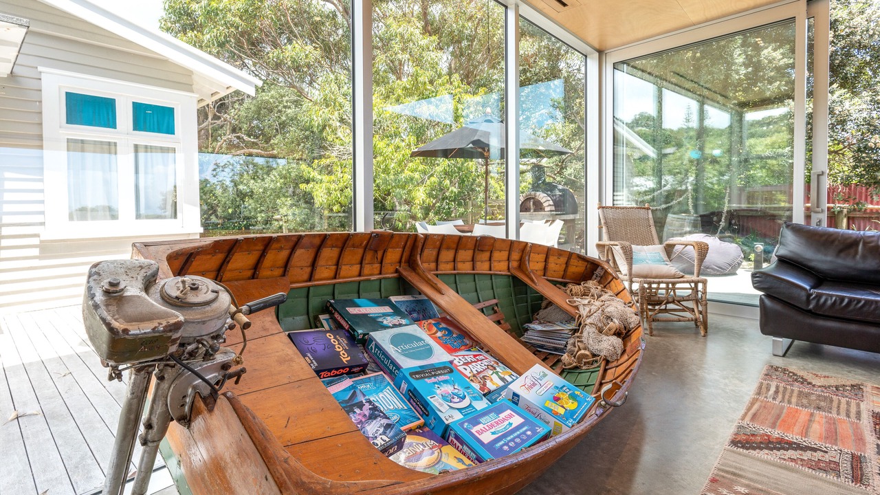 Photo of Bedroom in Onetangi