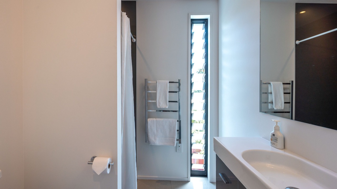 Photo of Bathroom in Onetangi