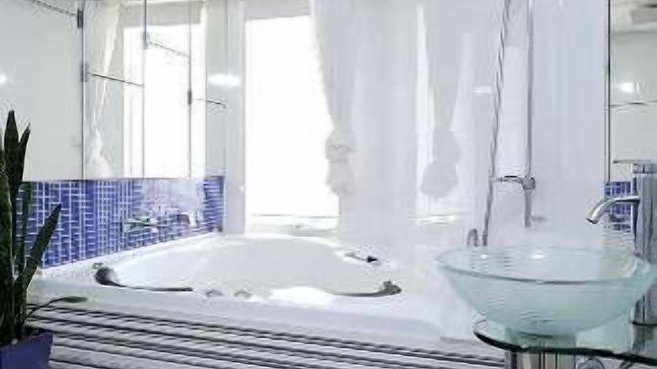 Photo of Bathroom in Semaphore Park