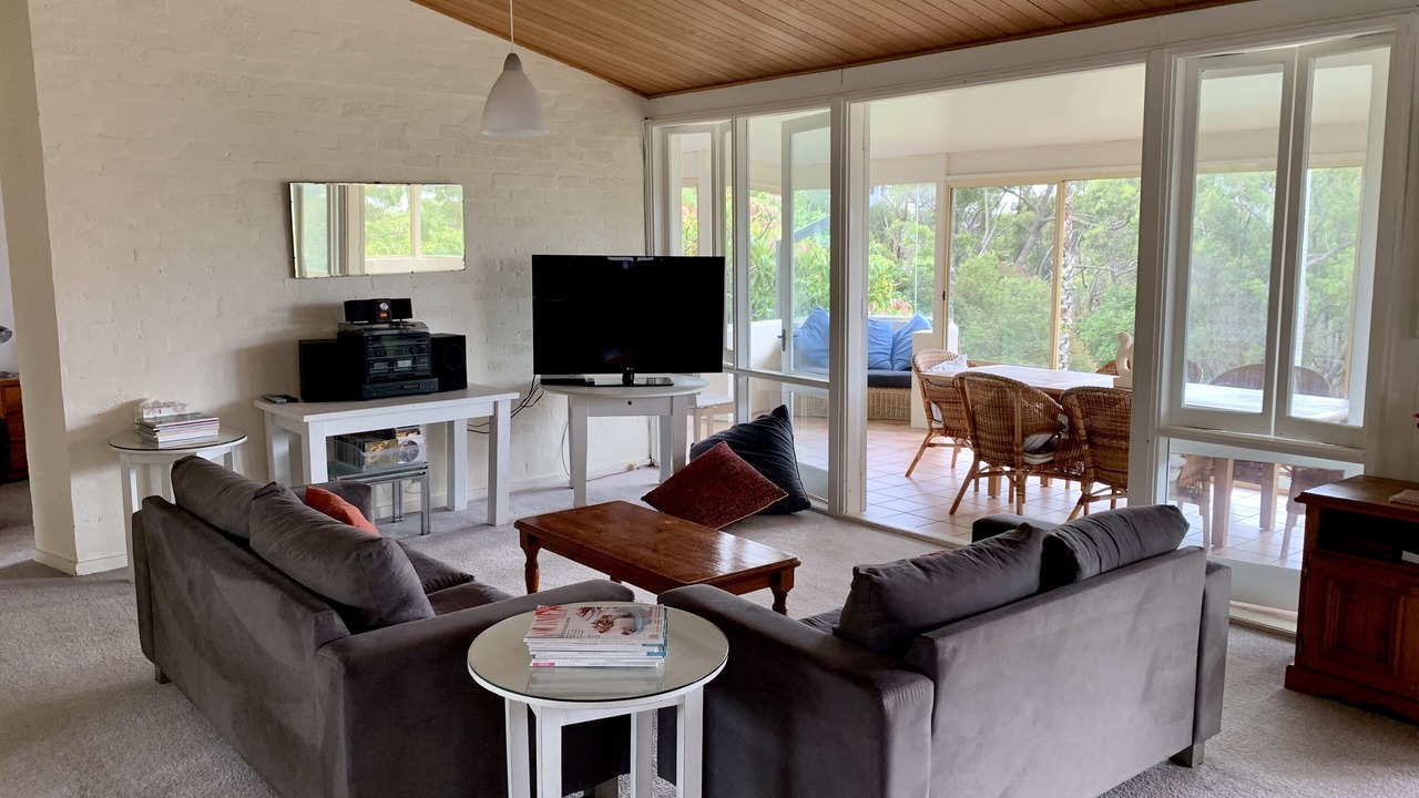 Photo of Livingroom in Macmasters Beach