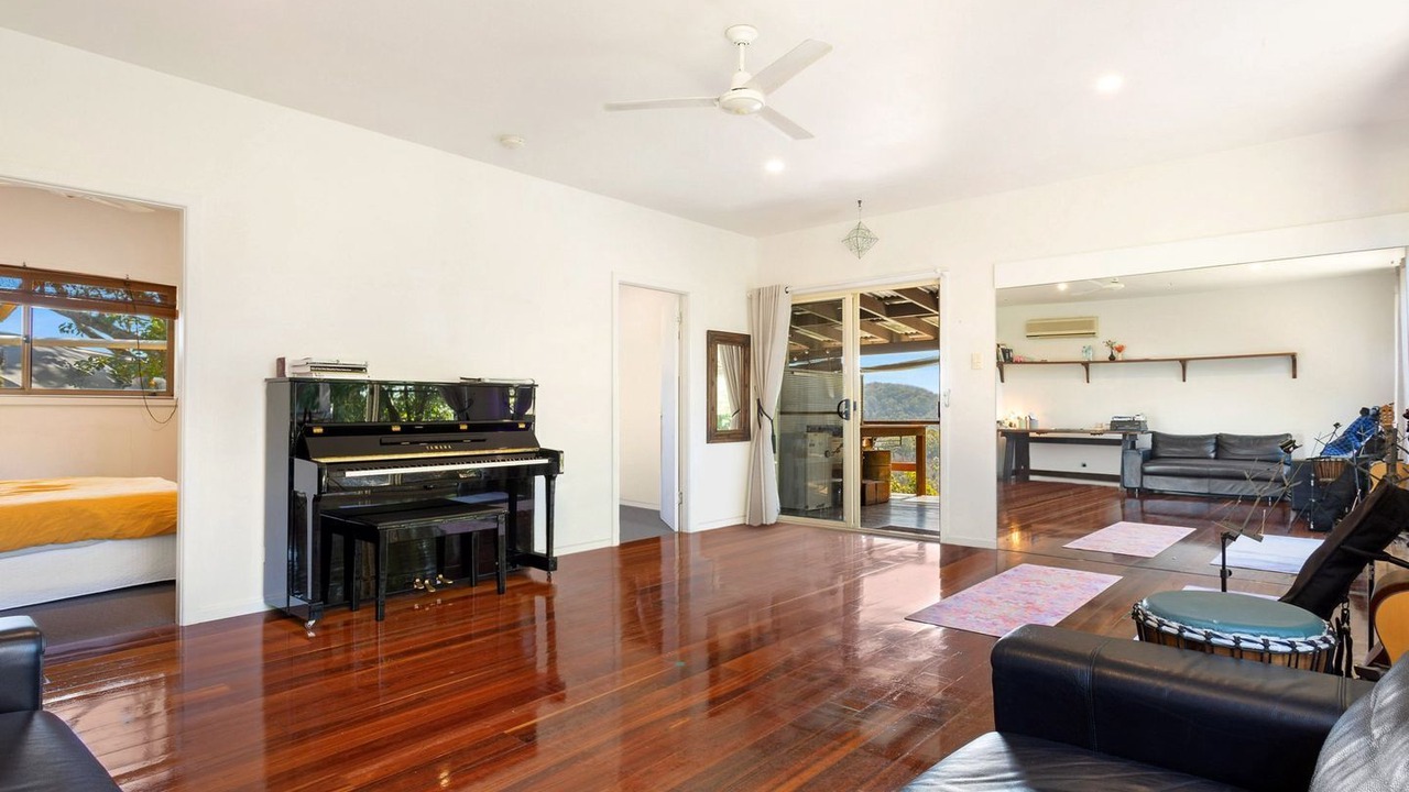 Photo of Bedroom in Main Arm