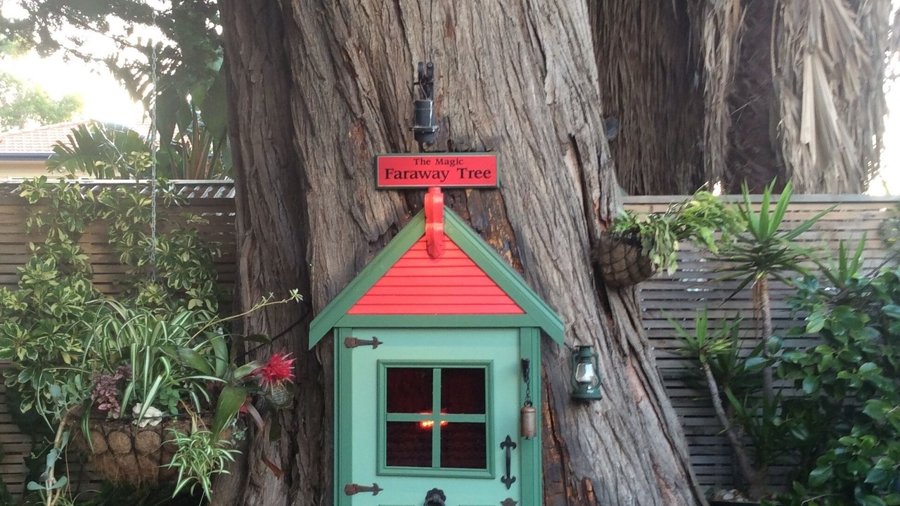 Photo of Others in Rosebud