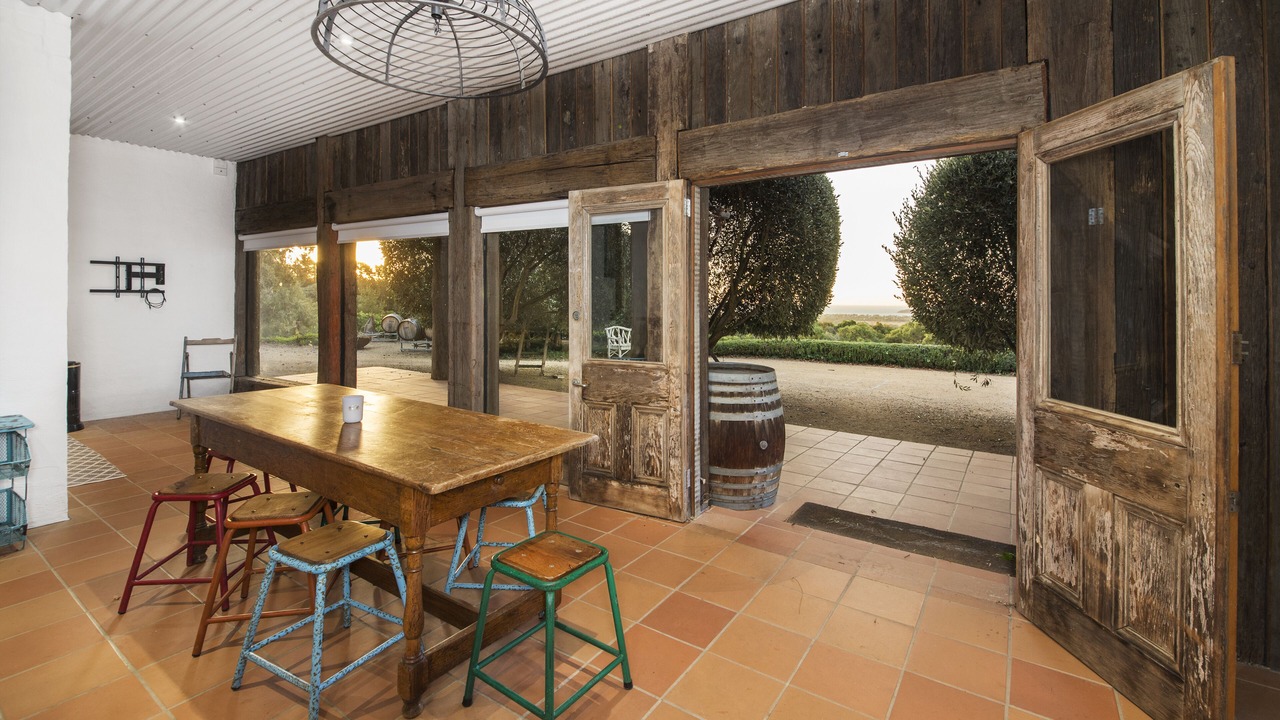 Photo of Others in Red Hill