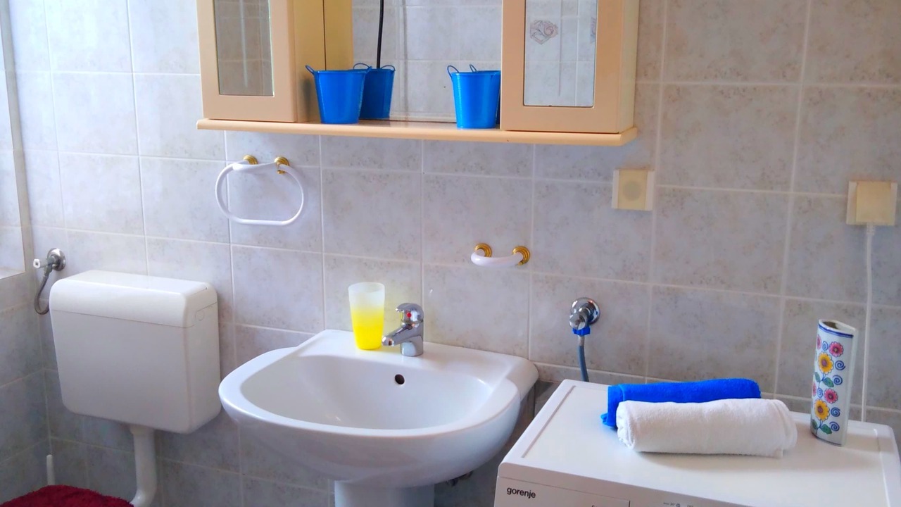 Photo of Bathroom in Kampor