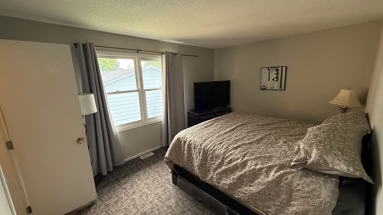 Photo of Bedroom in Urbandale