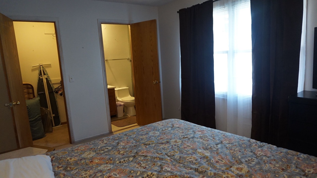 Photo of Bedroom in Urbandale