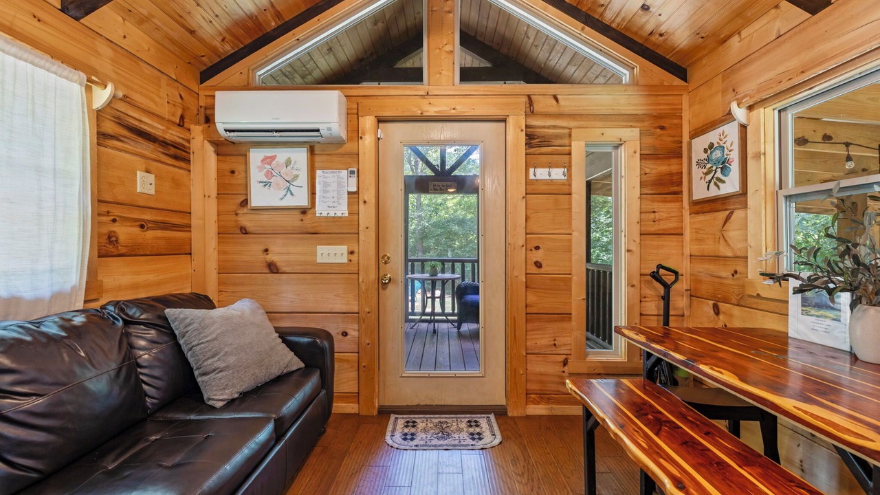 Photo of Livingroom in Elberton