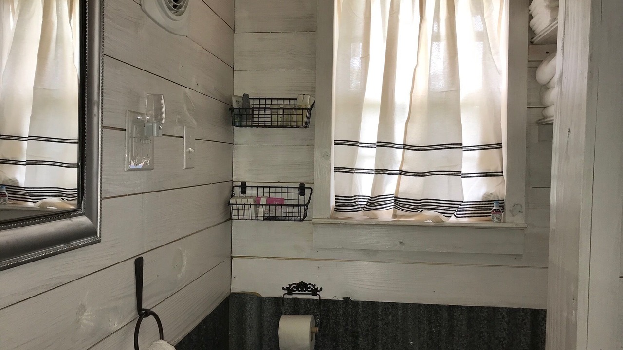 Photo of Bathroom in Grand Saline