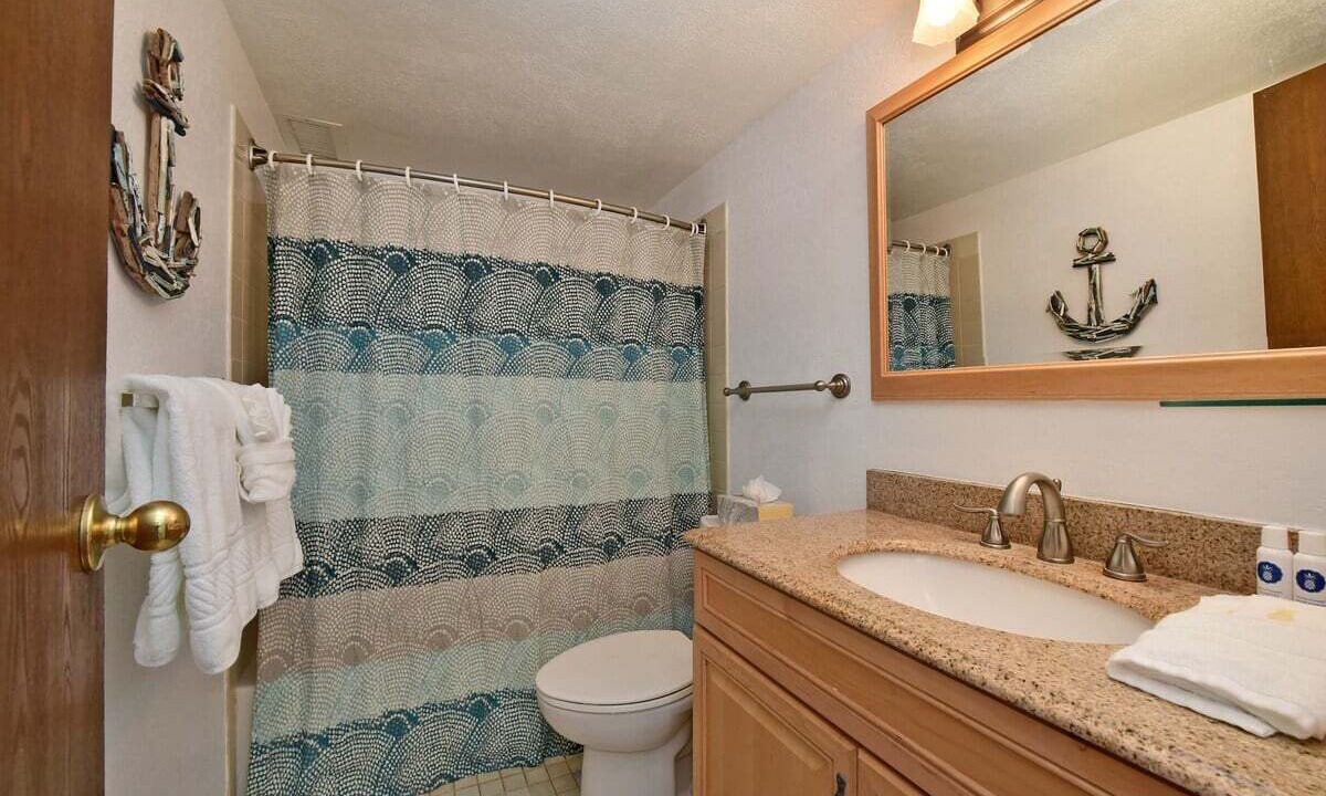 Photo of Bathroom in Maalaea